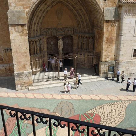 엘부르고데오스마 El Balcon De La Catedral 아파트 외부 사진